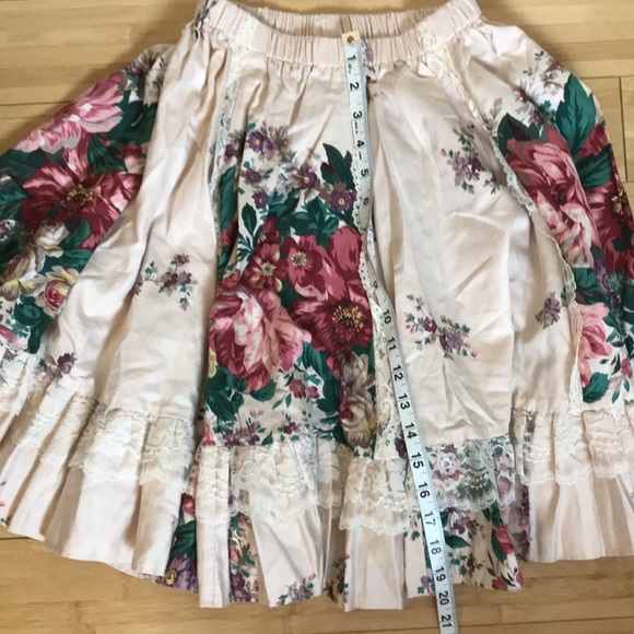 Vintage Pitchfork Brand Floral Lace Flowy Skirt - Picture 5 of 8